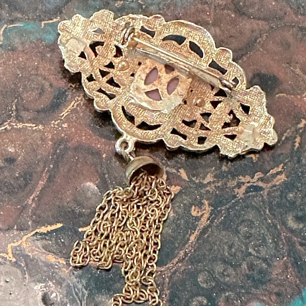Vintage Genuine Cameo With Tassel Brooch Horizontal Intricate Scroll Design Gold - Picture 11 of 11